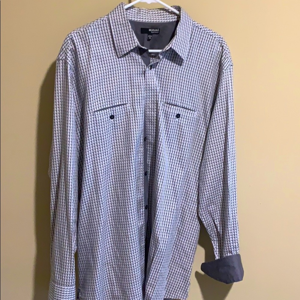 Men’s Murano button up shirt.